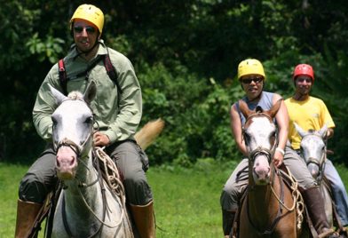 Cabalgata en Sarapiqui