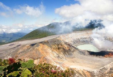 Volcán Poás Medio Día